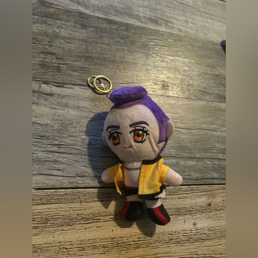 K-pop plush keychain Rumi